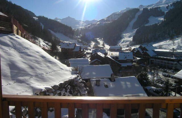 Ski-in/ski-out & foot of the slopes, 4th floor, balcony, ski locker, 27m², Méribel