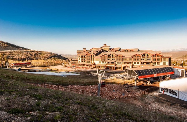 Ski-in/Ski-out 3 Bedroom Canyons Resort