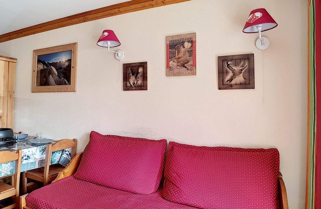Ski-in/ski-out & foot of the slopes, 3rd floor, balcony, tv, ski locker, 25m², Les Menuires
