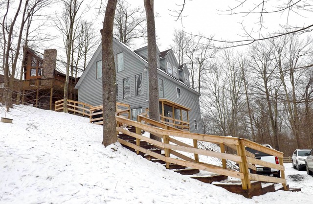 Ski-In/Ski-Out Ghent Cabin w/Mountain Views!