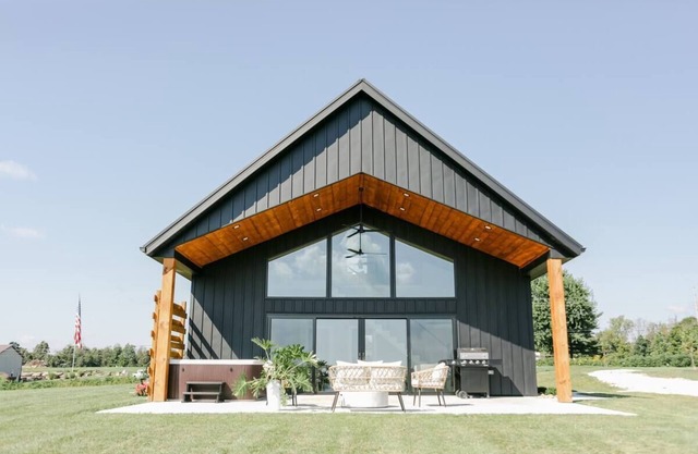 Sky Ridge Lodging- The Luna/Brand New Cabin/Amish Country