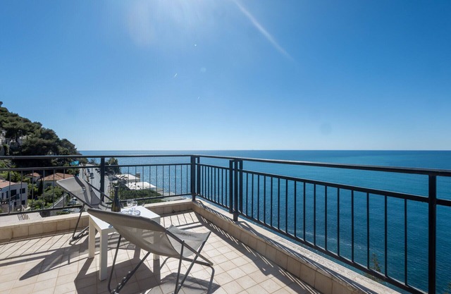 Sky & Sea Apartment by Wonderful Italy