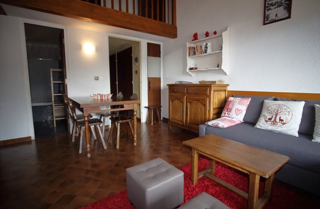 SL423 - Duplex 6 Pers centre Carroz