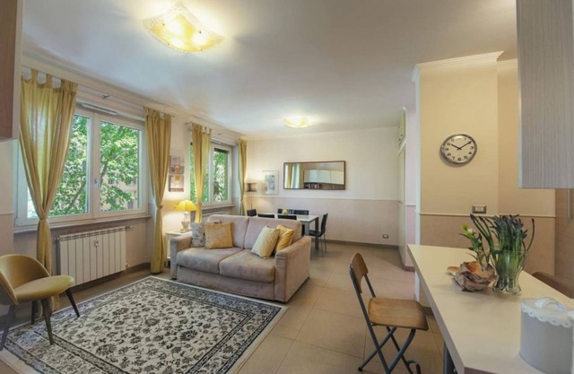 Sleek Apt in Testaccio near Ostiense train station