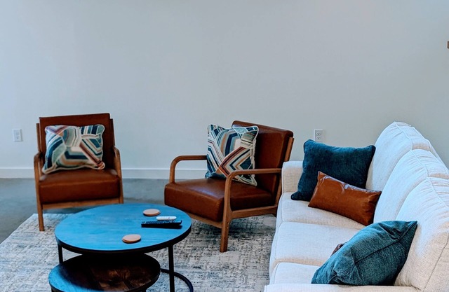 Sleek & Modern Austin Retreat - Close to UT & The Domain