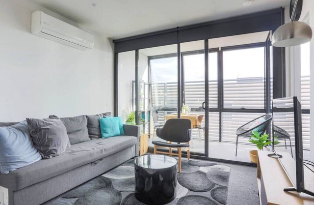 Sleek · Sleek Collingwood*FreeCarpark*Netflix*