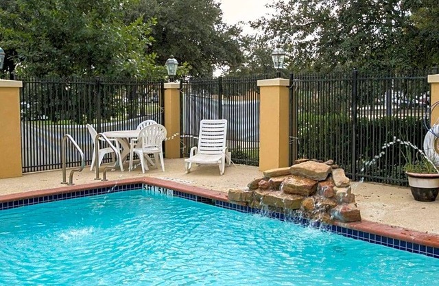 Sleep Inn & Suites Highway 290/NW Freeway