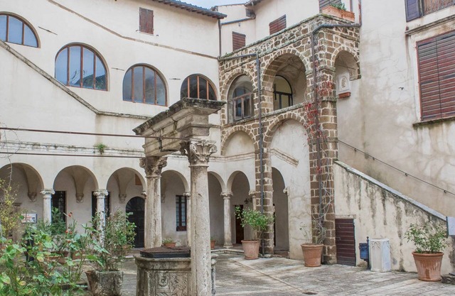 SLEEP IN THE CASTLE