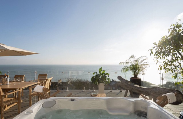 Sleeps 12 -14 Beautiful house for Birthdays, anniversaries, family get-togethers