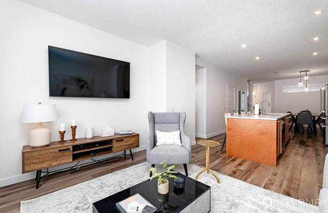 Sleeps 10. A/C.4 Bd 3.5 bth. Family friendly
