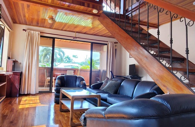 Sleeps 14 - AC - Hot water - Pool - Volcano Views