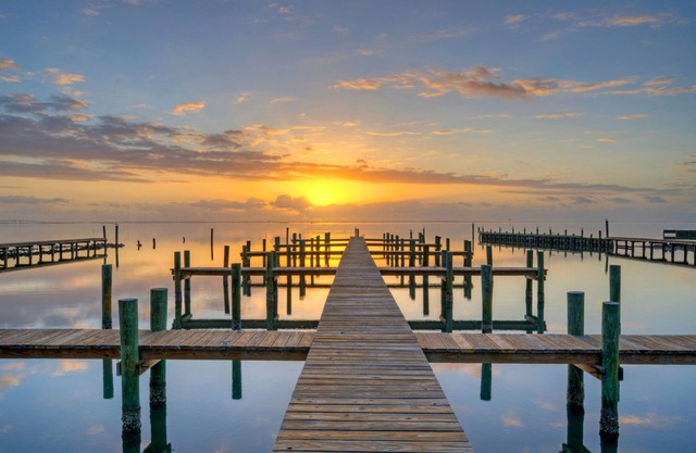 Sleeps 22 | 3 Homes w/Boat Dock + Waterfront Pool | Laguna Village Sanctuary