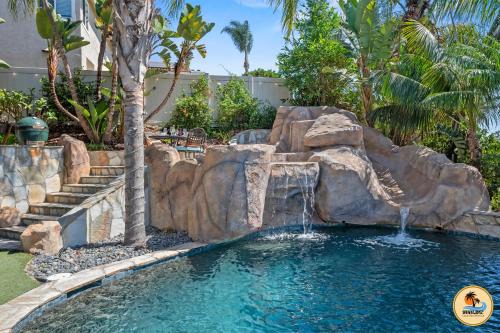 Slide into Paradise, Pool, Spa & Stunning Views