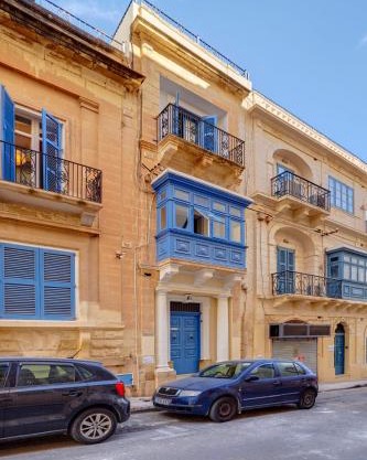 Sliema Townhouse with Rooftop Terrace