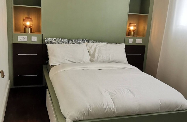 Small cottage with garden in Dublin city centre