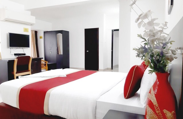 SmartStay Long Stay DLX Room in Luxury Apartment - MG Road area