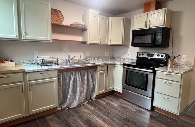 Snowhaus - 3-bedroom Downtown Urban Oasis