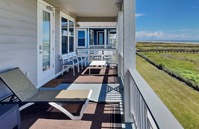 So Serene | Beachfront, Pet-Friendly