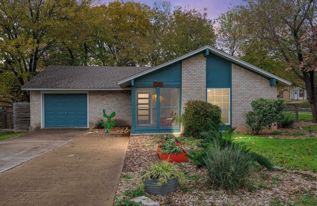 SoCo Oasis Retreat: Relax in Comfort and Style