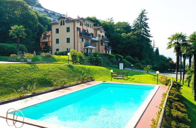 Sole e Lago apartment with terrace lake view in St