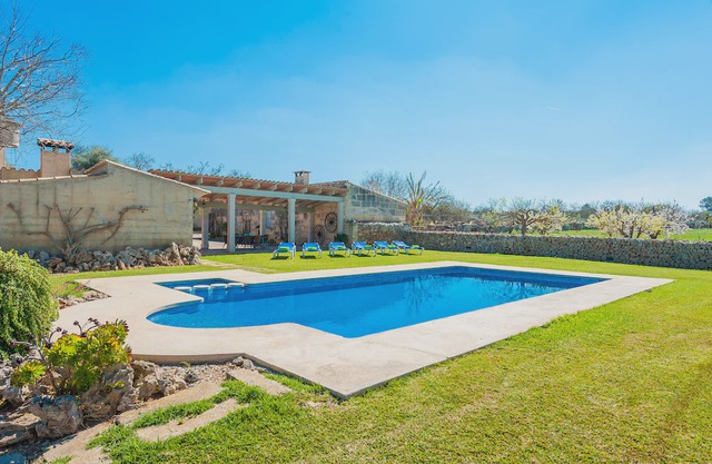 Son Parera De Baix - Three Bedroom Villa, Sleeps 6
