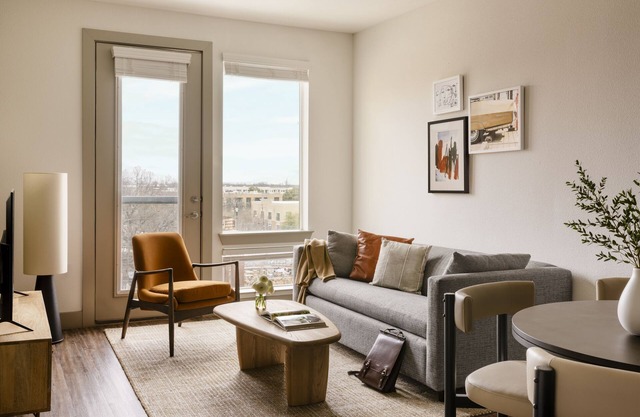 Sonder at East 5th | One-Bedroom Apartment w/Balcony
