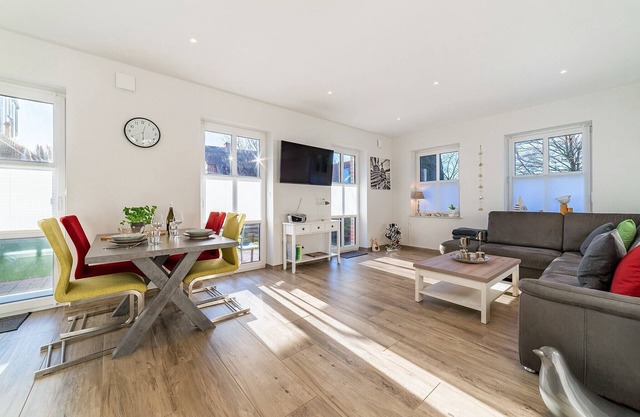 Sonnenseite: Moderne Ferienwohnung für Ihren Perfekten Urlaub