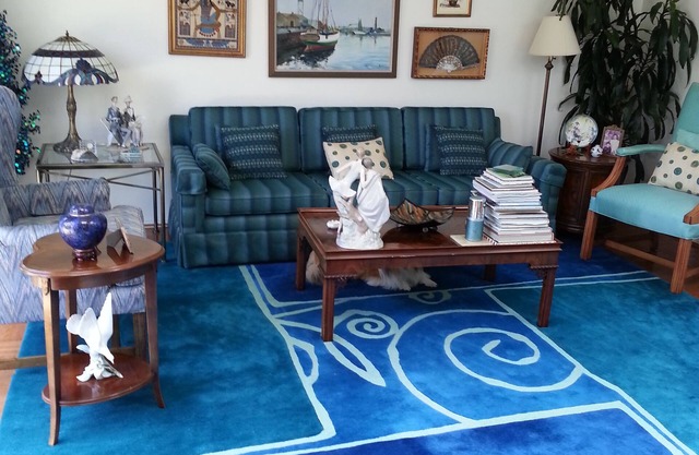 Sophisticated 2BR with parking - centrally located!