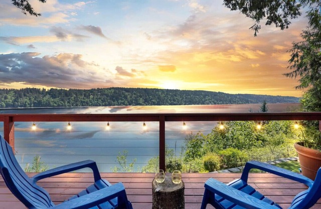 Sound & Cedar PNW Escape w/Unbeatable Views