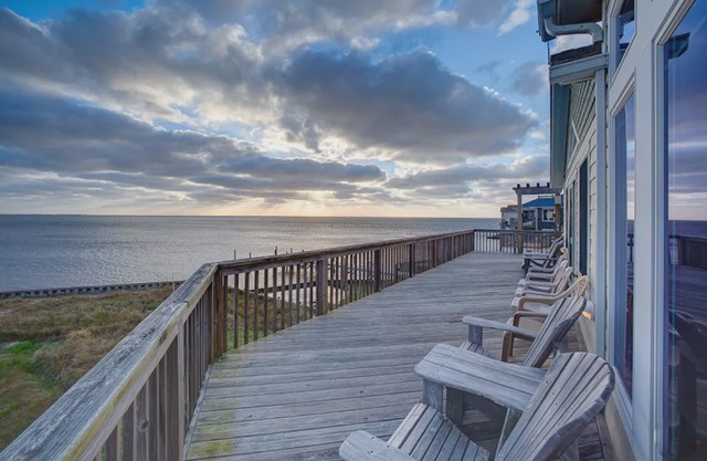 Sound of Silence - Alluring 4 Bedroom SoundFront Home in Frisco