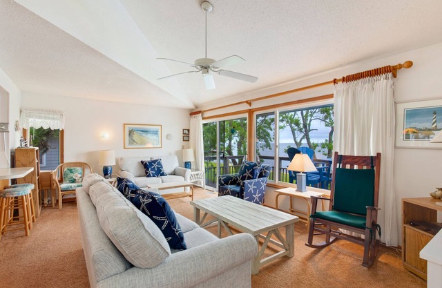 Soundfront 3BR | Pool, Tennis & Walk to Beach/Duck
