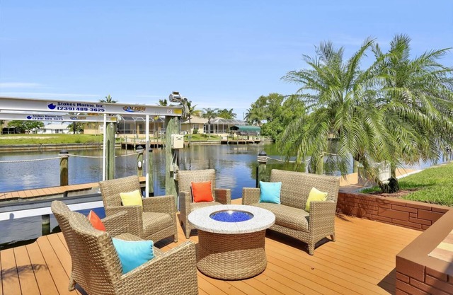 South Facing Utmost Luxury Direct Gulf Access With Pool & Dock