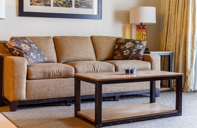 South Mountain Resort, Lincoln, New Hampshire, 2 Bedroom Suite