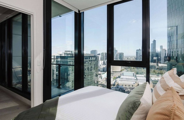 Southbank Serenity With Stunning View & Balcony