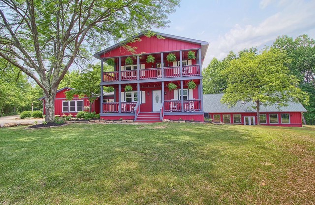 Southern Belle Lodge - Indoor Pool, Hocking Hills