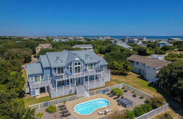 Southern Belle 🏖️Gorgeous oceanside 7 BR home w/Private Pool & Elevator🏖️
