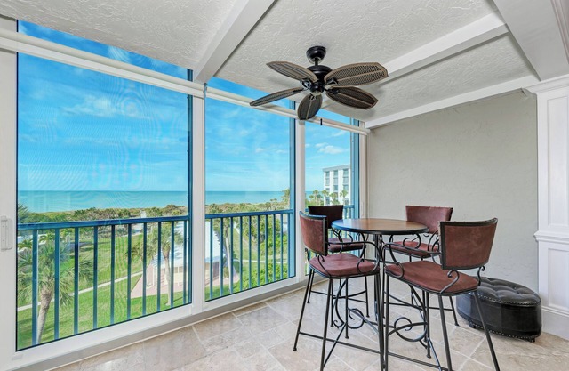 Southern Exposure | Beachfront Condo w/Water Views & Pool Access