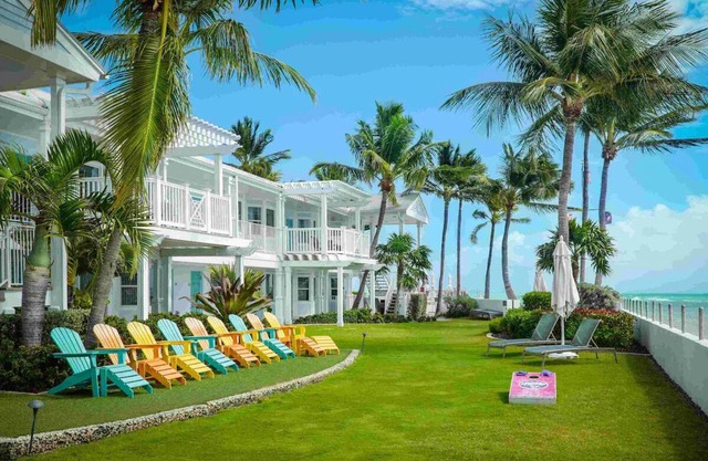 Southernmost Beach Resort, 2 Queen Rooms, Beach Access & 3 Onsite Pools
