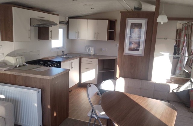 SP146 - 8 Berth Caravan - with veranda