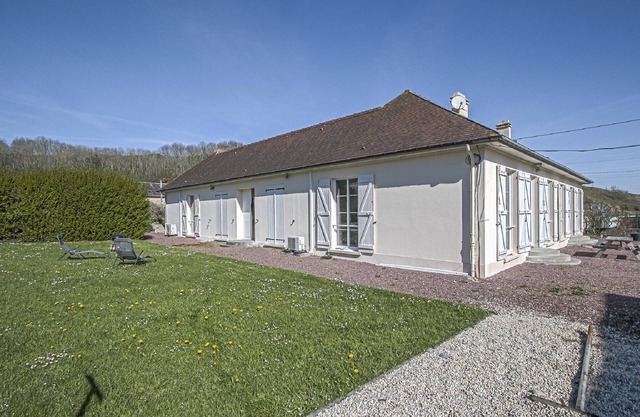 Spacious holiday home in Aure sur Mer with garden