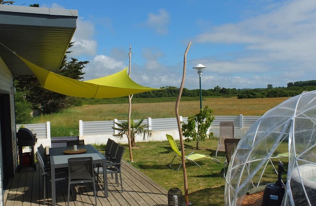 Spacious modern house with spa - 5min by bike to the wild Jaunay beach