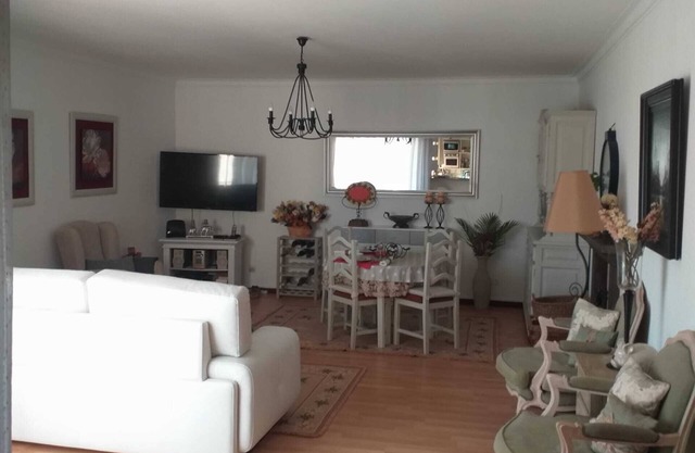 SPACIOUS 2 BED & 2 BATH CLOSE TO FABULOUS BEACHES