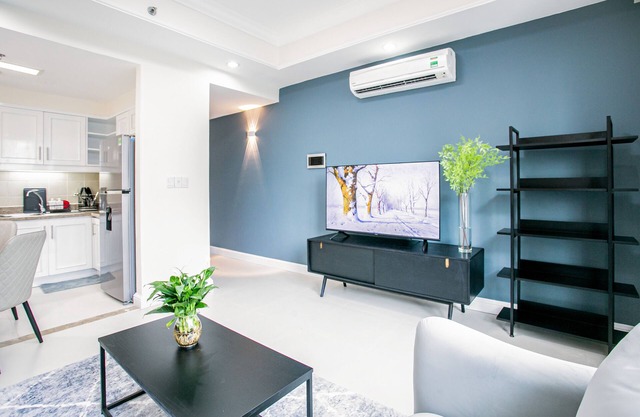 Spacious 2-Beds 74m2 Apartment with Pool @E302Manor