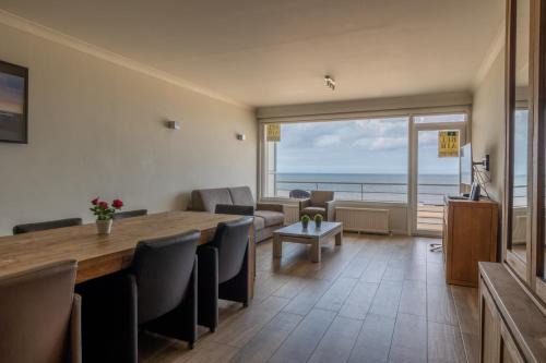 Spacious 2-Bedroom Apartment with Breathtaking Sea View T68