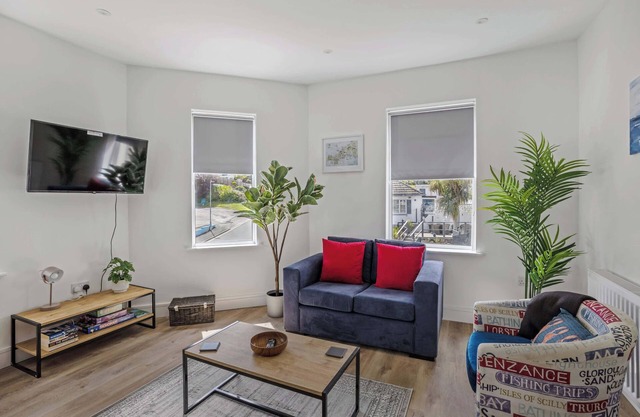 Spacious 2 Bedroom Apartment in Saltash