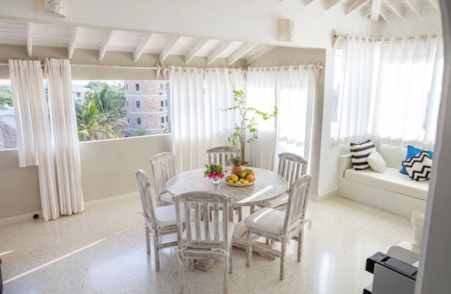 Spacious 2-Bedroom Penthouse with AC in Watamu