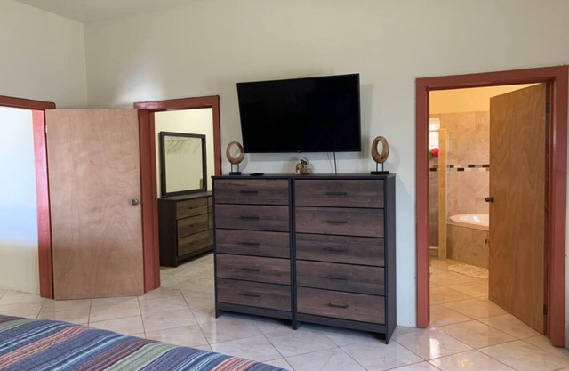 Spacious 3-Bed 2-Bath Fully Air Conditioned Home