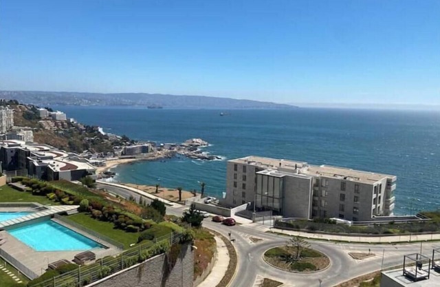 Spacious 3-bedroom apartment with incredible view! WiFi and 2 parkings.