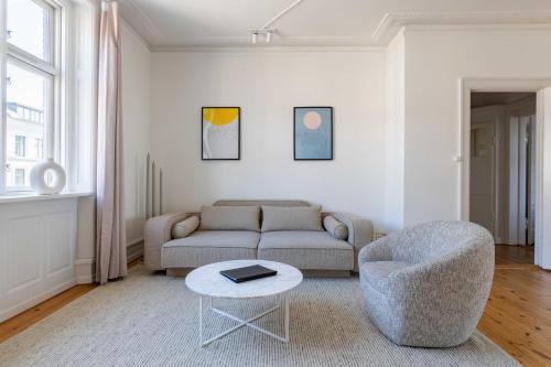 Spacious 3 Bedroom Apartment in Peaceful Area