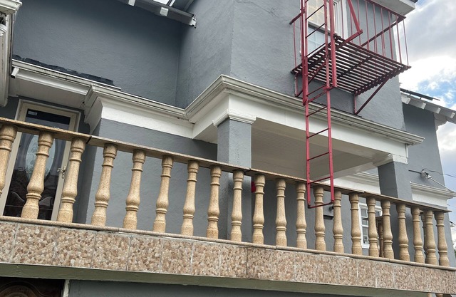 Spacious 3-bedroom apartment with AC, WiFi in charming Queens